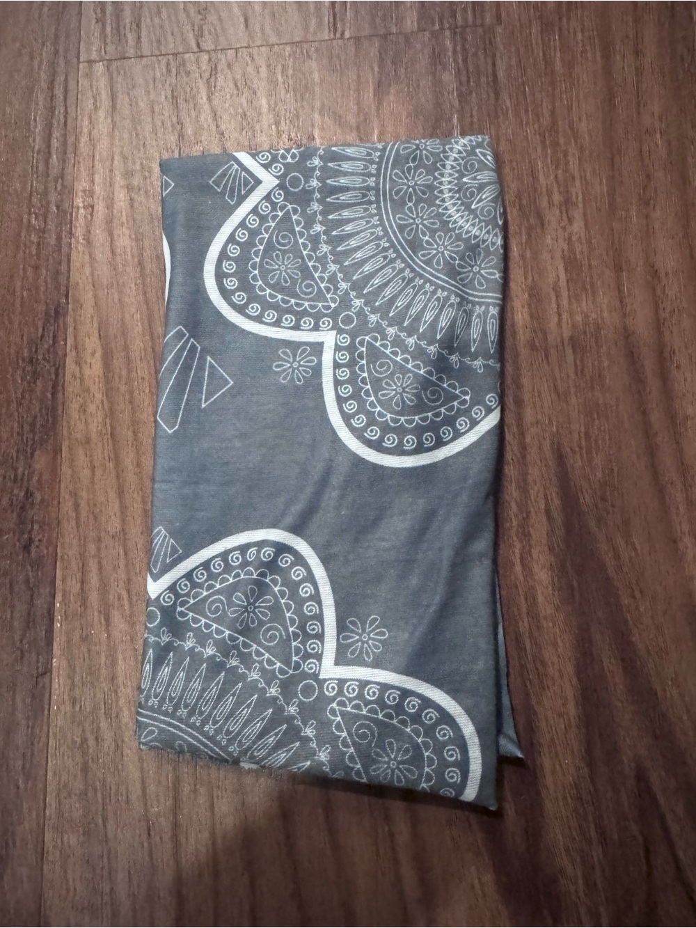 Gray Bandana Print Scarf